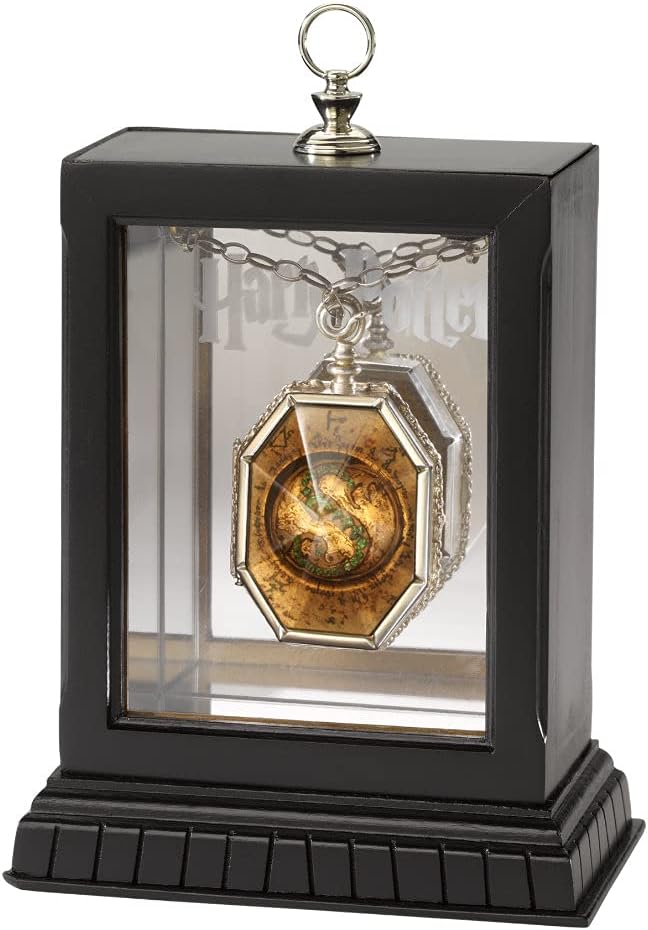 Médaillon de Salazar Serpentard Horcruxe Harry Potter – The Noble Collection