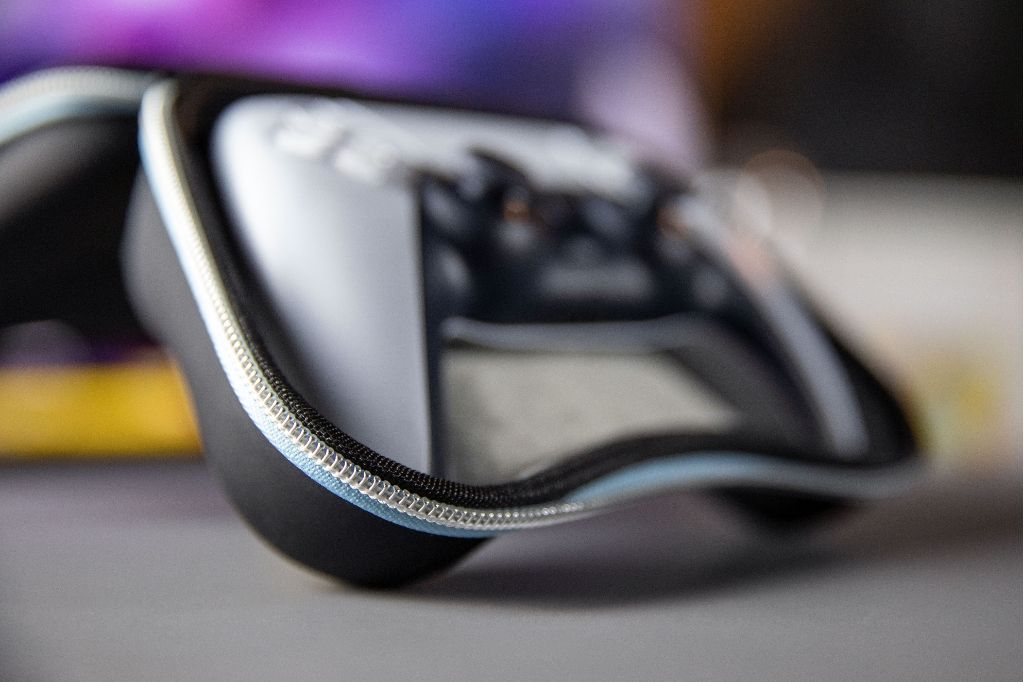 Housse de Protection Konix Mythics – PS5 DualSense Anti - Chocs