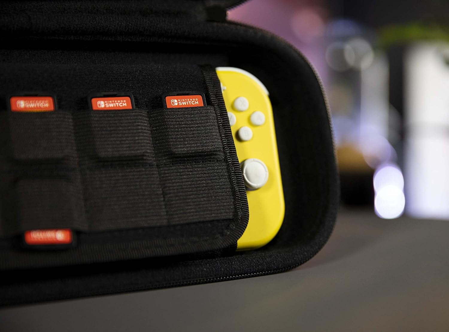 Sac de transport Konix MHA Black | My Hero Academia – pour Nintendo Switch & accessoires